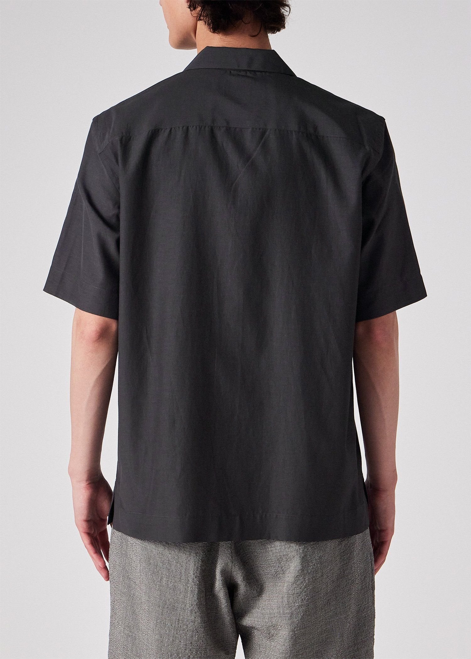 "Cropped Logo" ソリッド オープンカラーシャツ
