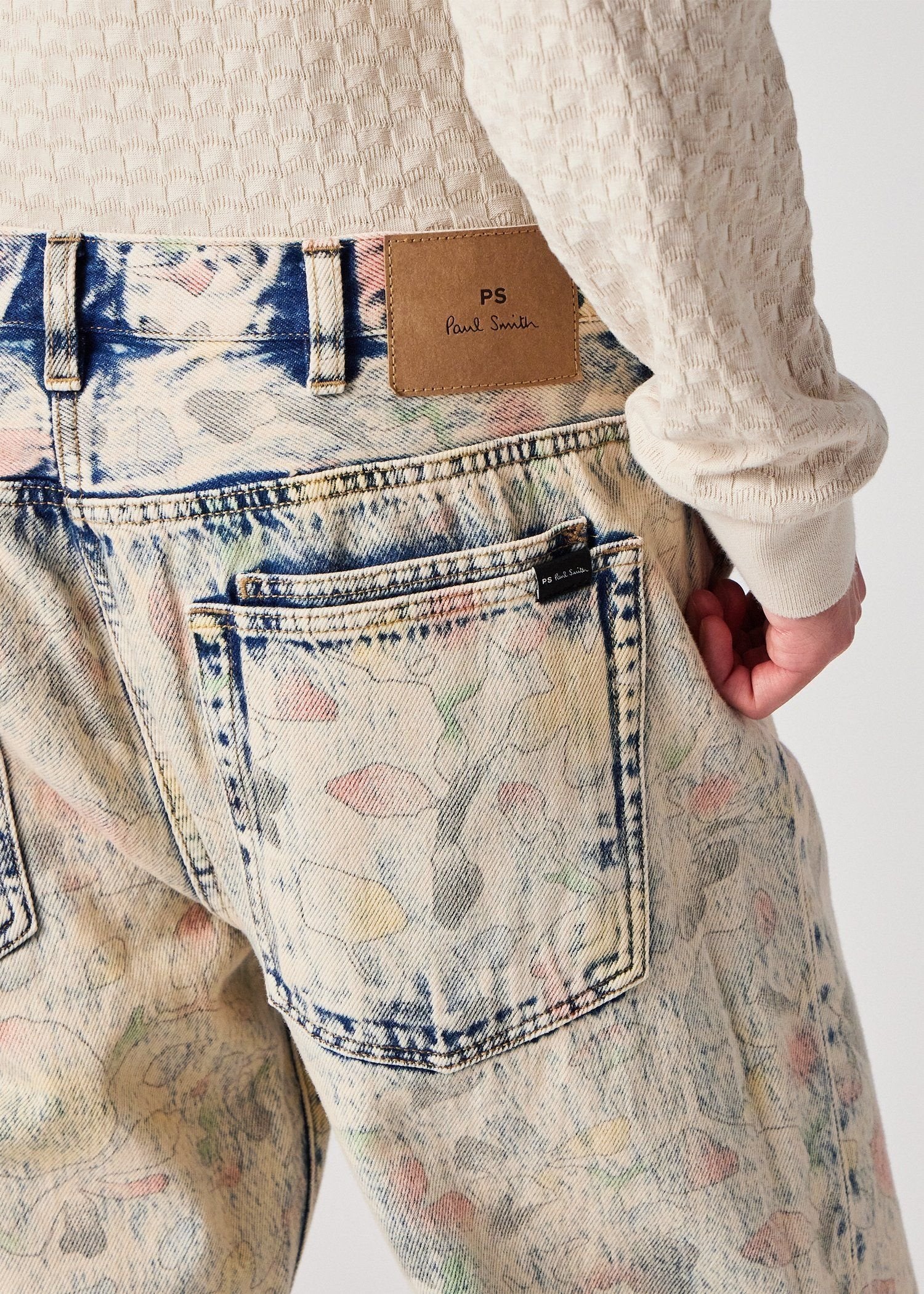 "Bleach Denim Floral" ジーンズ