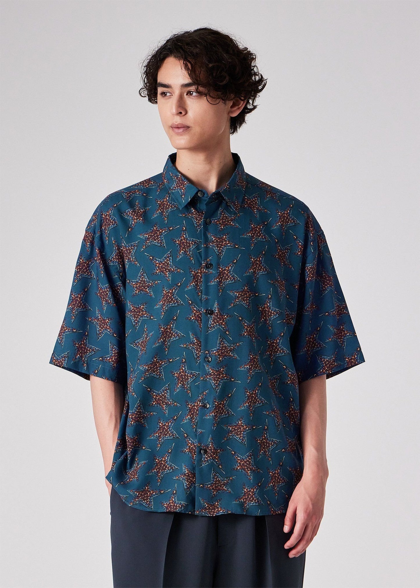 "Studs Star" 半袖シャツ【7/18より発売予定】